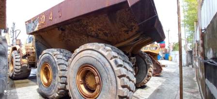 ARTICULATED DUMP TRUCK 740