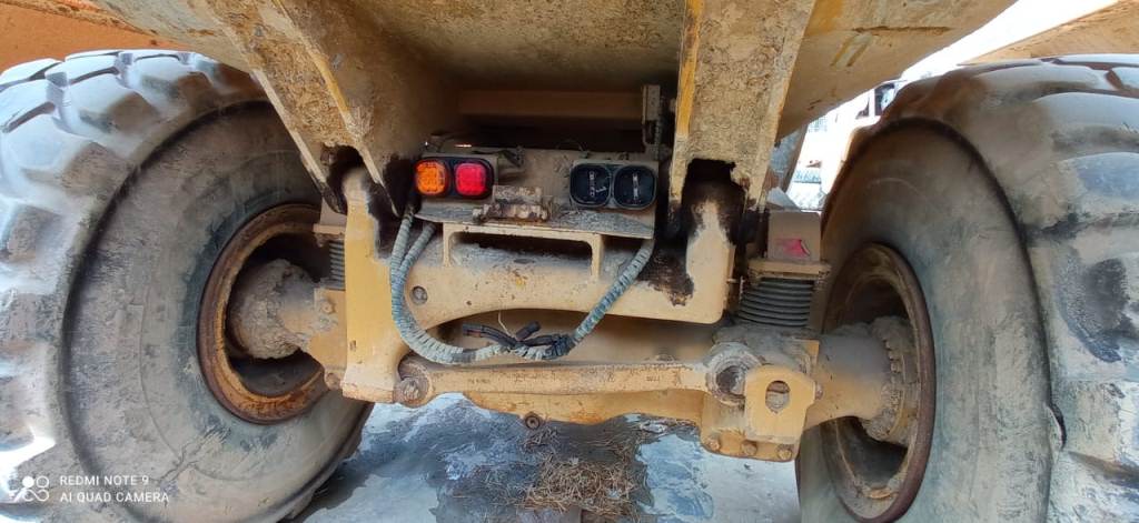 ARTICULATED DUMP TRUCK 740