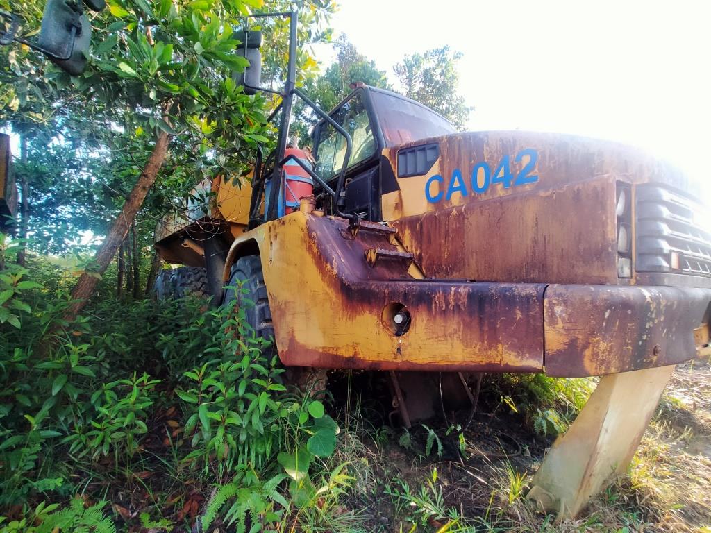 ARTICULATED DUMP TRUCK 740