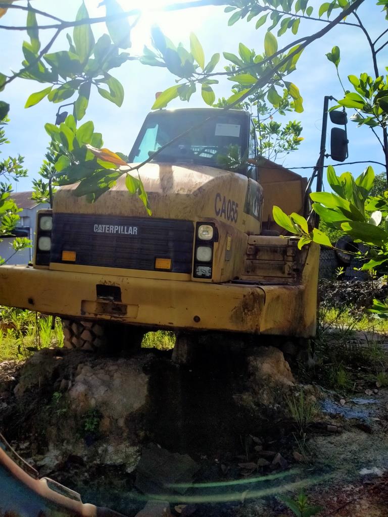 ARTICULATED DUMP TRUCK 740