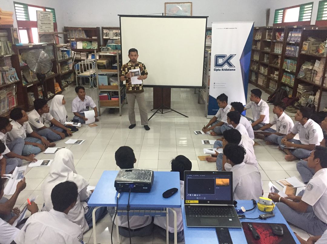 PT Cipta Kridatama (CK) provides soft skills and character development for students of SMKN 2 Meulaboh